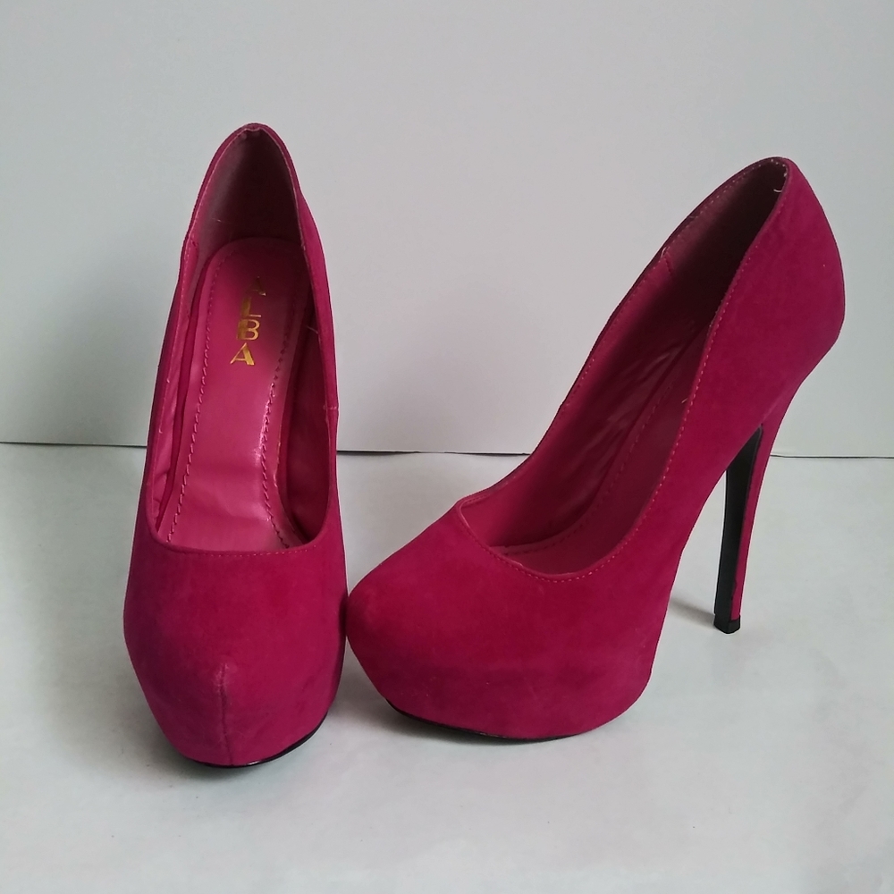 Pink closed toe high heels fuschia